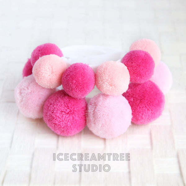Pink PomPom Necklace - Elastic Pet Collar