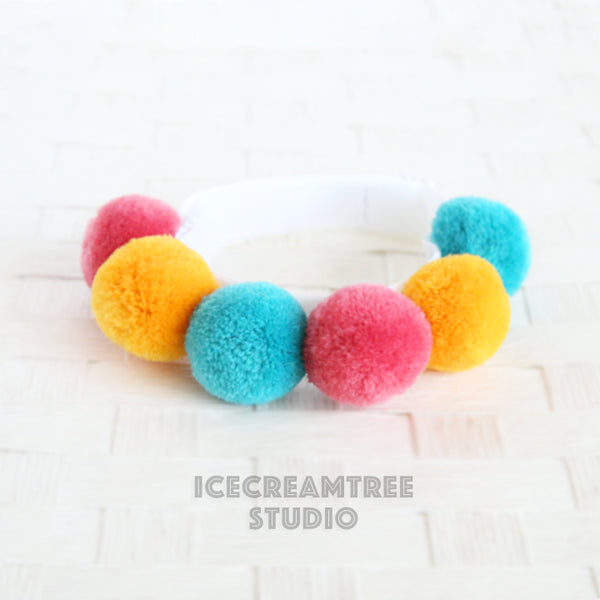 Retro Colors PomPom Necklace - Elastic Pet Collar