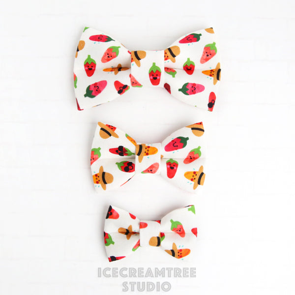 Little Peppers Bow - Collar Slide on Bow