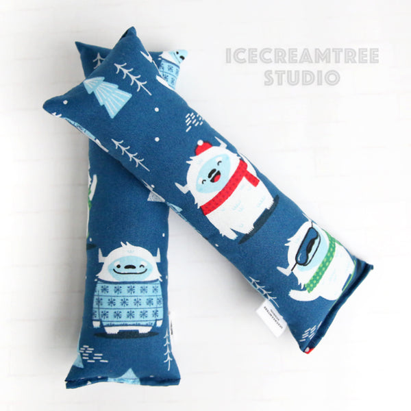 Christmas Yeti Catnip Kicker - Large Catnip Toy