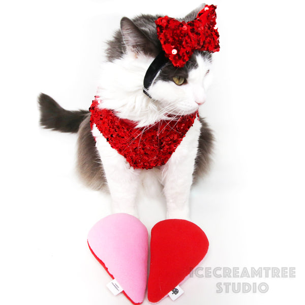 1/2 Heart Shaped Catnip Kicker - Large Cat Toy